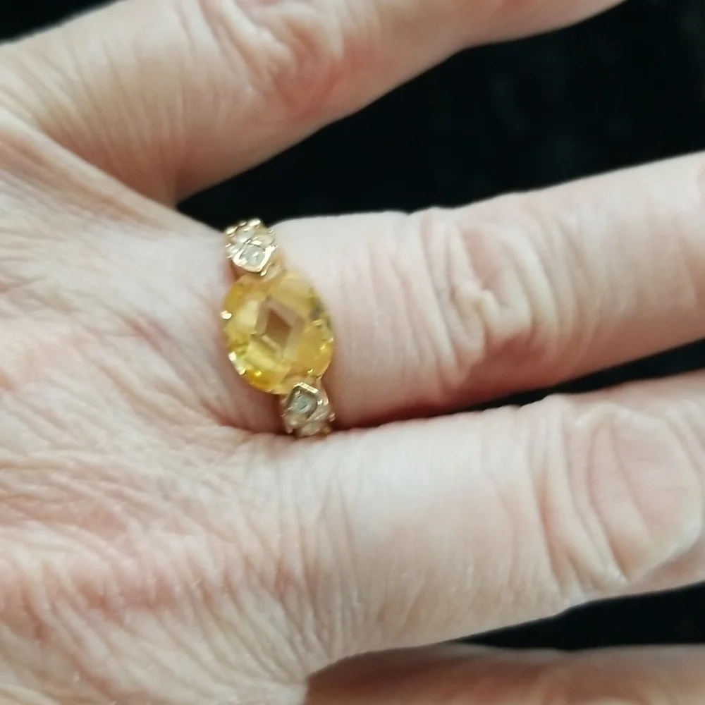 Ring - Picture 1 of 4
